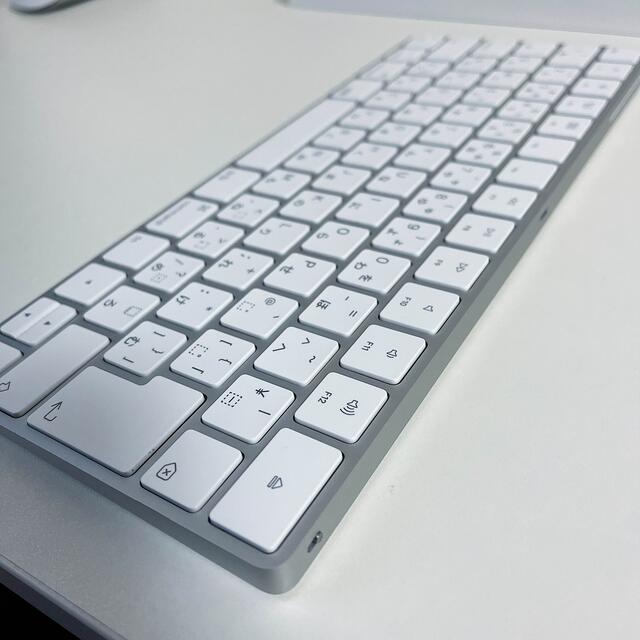 Apple(アップル)のApple Magic Keyboard Japanese (JIS) 日本語 スマホ/家電/カメラのPC/タブレット(PC周辺機器)の商品写真