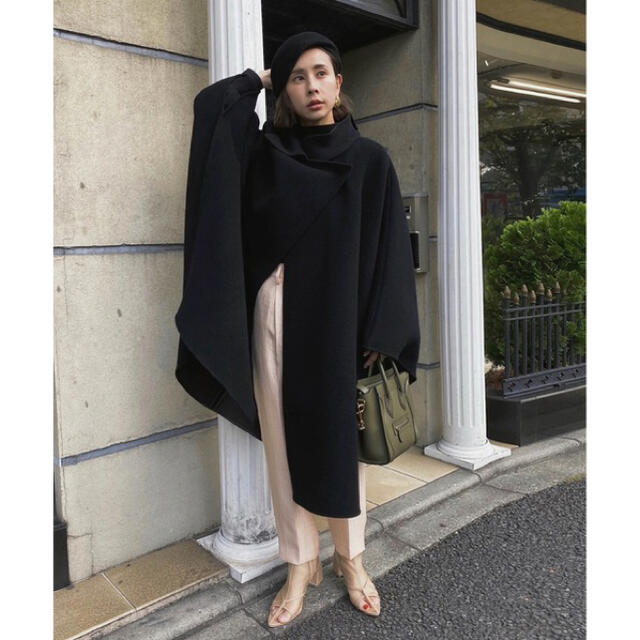 Ameri VINTAGE(アメリヴィンテージ)の【新品】AMERI UNDRESSED HANDY OVER PONCHO レディースのジャケット/アウター(ポンチョ)の商品写真