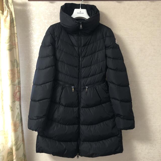 人気のファッションブランド！ MONCLER - 美品 MONCLER MIRIELON