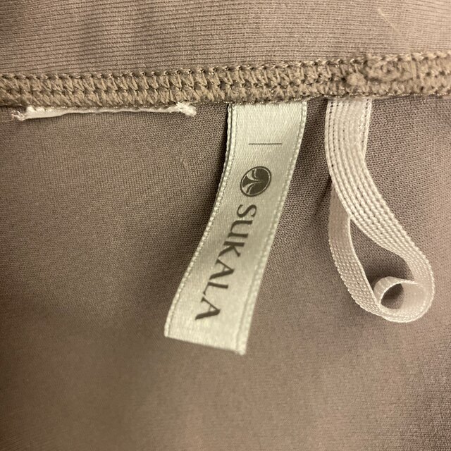 lululemon - lava ラバ SUKALA スカーラ カラーレギンス グレージュ M 格安!の通販 by あおみ's shop|ルルレモンならラクマ lululemon - lava ラバ SUKALA スカーラ カラーレギンス グレージュ M 格安!の通販 by あおみ's shop|ルルレモンならラクマ
