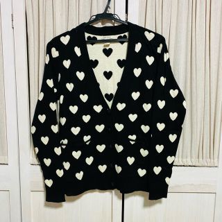 フォーエバートゥエンティーワン(FOREVER 21)のフォーエバー21 ハート バイカラーカーディガン 刻印ボタン コットンニット(カーディガン)