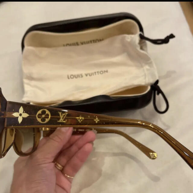 LOUIS VUITTON(ルイヴィトン)のルイヴィトン　サングラス レディースのファッション小物(サングラス/メガネ)の商品写真