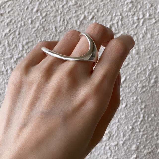 JOHN LAWRENCE SULLIVAN(ジョンローレンスサリバン)のdouble finger ring / silver / #100 レディースのアクセサリー(リング(指輪))の商品写真