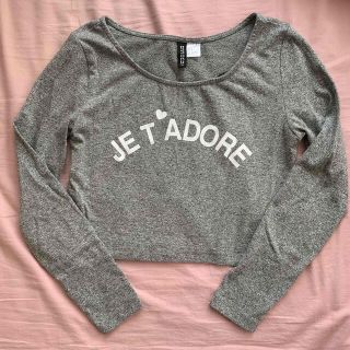 エイチアンドエム(H&M)のH&M je t’adore クロップド　シャツ　カットソー(カットソー(長袖/七分))