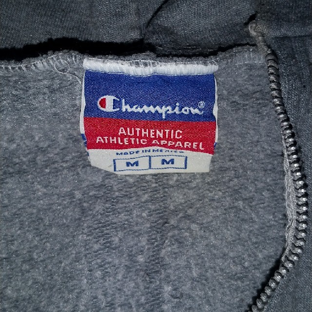 Champion(チャンピオン)のチャンピオン パーカー M メンズのトップス(パーカー)の商品写真