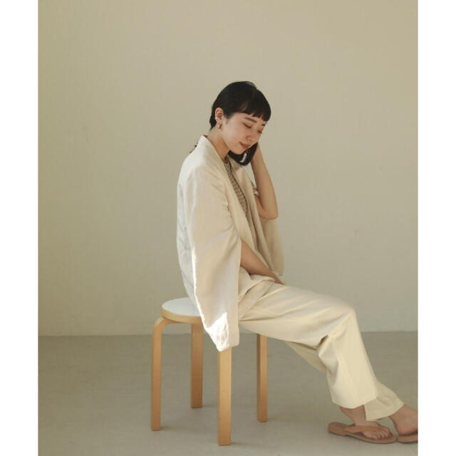 TODAYFUL(トゥデイフル)の【bibi101様　専用】 Tuck Tapered Trousers 36 レディースのパンツ(カジュアルパンツ)の商品写真