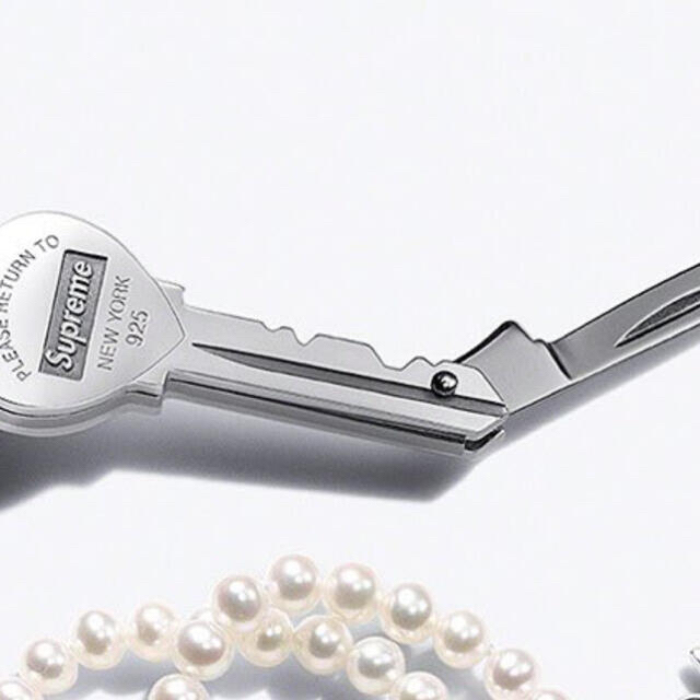 Tiffany & Co.(ティファニー)のsupreme tiffany heart knife key ring メンズのファッション小物(キーホルダー)の商品写真