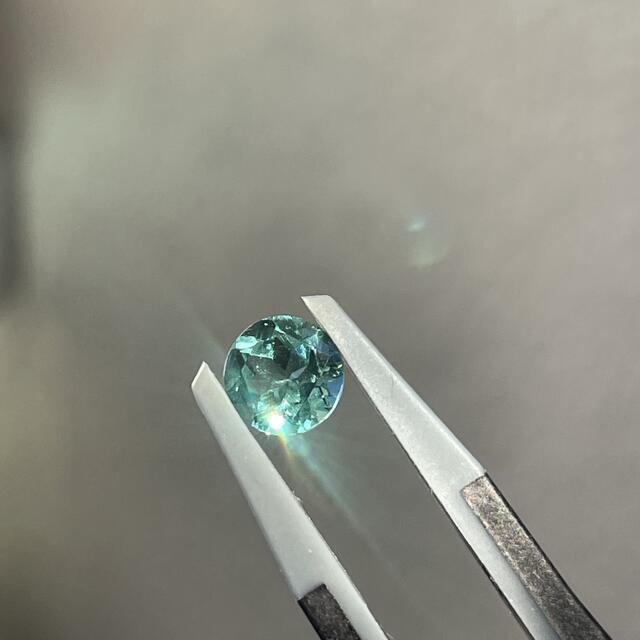 グリーンアパタイト　0.70ct