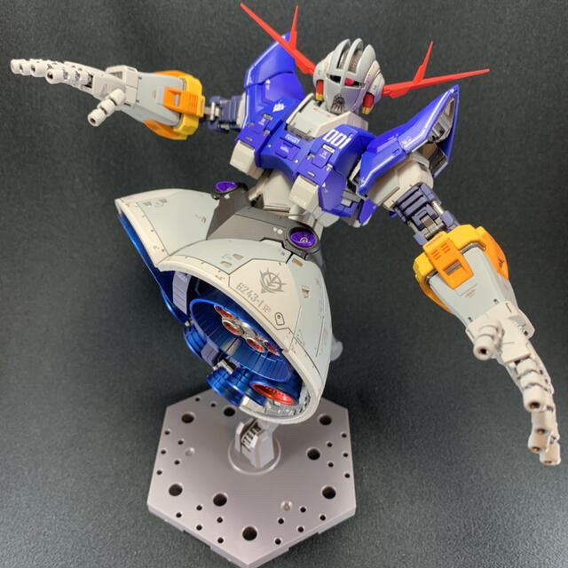 BANDAI(バンダイ)のガンプラ　全塗装　RG1／144ジオング エンタメ/ホビーのおもちゃ/ぬいぐるみ(プラモデル)の商品写真