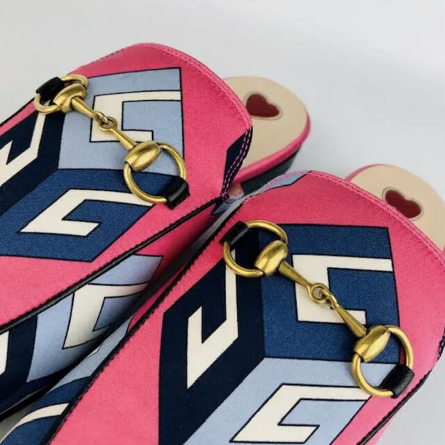 2021 新作】 プリンスタウン propeyresq.be スリッパ GUCCI 新品未使用