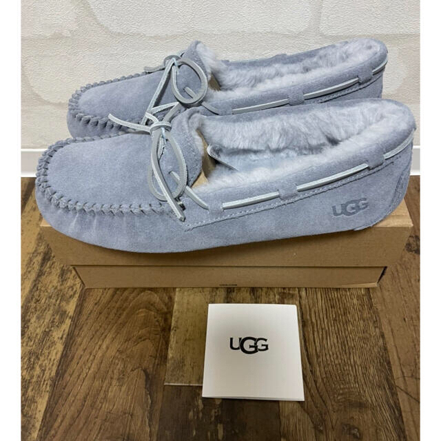 UGG(アグ)のアグ UGG DAKOTA （アッシュフォグ）1107949 撥水 レディースの靴/シューズ(スリッポン/モカシン)の商品写真