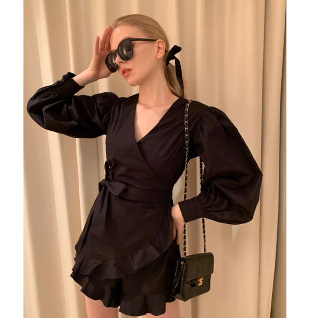 epine  arm volume frill rompers black