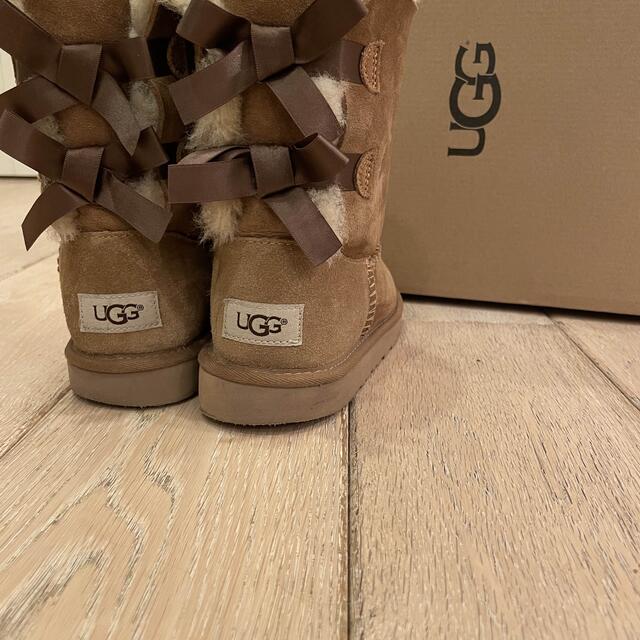 UGG(アグ)のugg ムートンブーツ　22cm キッズ/ベビー/マタニティのキッズ靴/シューズ(15cm~)(ブーツ)の商品写真