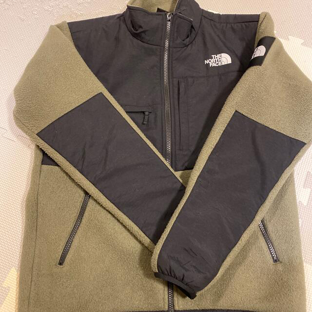 THE NORTH FACE(ザノースフェイス)のノースフェイス　メンズデナリジャケットS メンズのジャケット/アウター(ミリタリージャケット)の商品写真