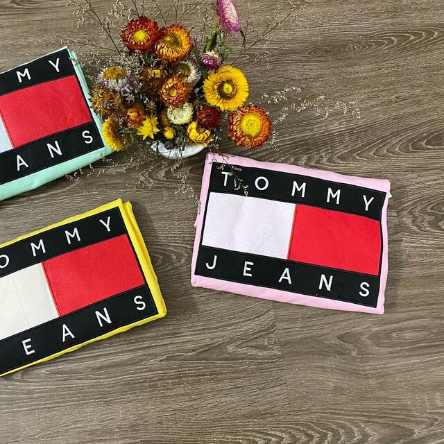 TOMMY HILFIGER(トミーヒルフィガー)のTOMMY JEANS レディース ビックフラッグ スヴェット Lサイズ レディースのトップス(トレーナー/スウェット)の商品写真