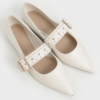 チャールズアンドキース(Charles and Keith)のCHARLES&KEITH  スタッズメリージェーン バレリーナフラット (ハイヒール/パンプス)