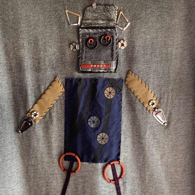 PRADA(プラダ)のプラダ　ロボットTシャツ  グラデーショングレー メンズのトップス(Tシャツ/カットソー(七分/長袖))の商品写真
