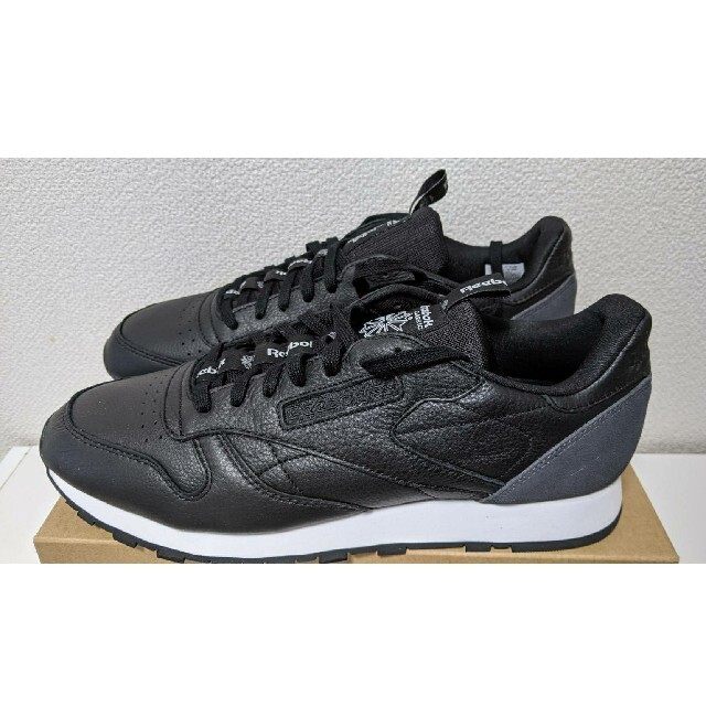 Reebok(リーボック)の新品 Reebok CL LEATHER IT 29.5cm  リーボック メンズの靴/シューズ(スニーカー)の商品写真