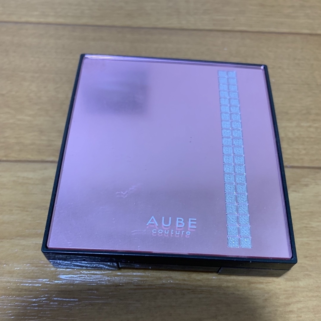 AUBE couture(オーブクチュール)のオーブクチュール　デザイニングインプレッションアイズ　ピンク　アイシャドウ コスメ/美容のベースメイク/化粧品(アイシャドウ)の商品写真