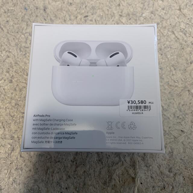 Apple AirPods Pro 新品、未使用