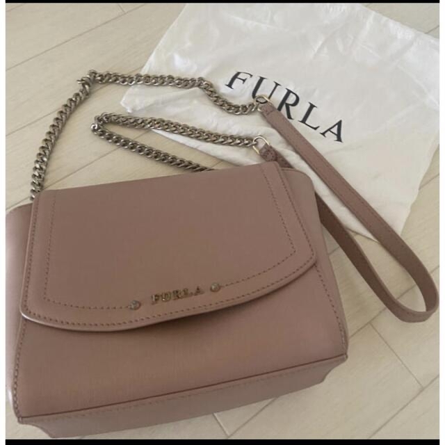 Furla(フルラ)のGinevra Mini Flap Crossbody Bag レディースのバッグ(ショルダーバッグ)の商品写真