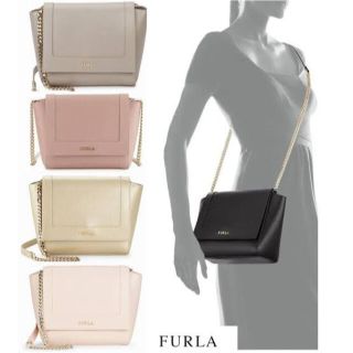 フルラ(Furla)のGinevra Mini Flap Crossbody Bag(ショルダーバッグ)