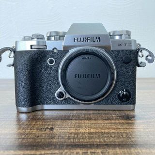 フジフイルム(富士フイルム)のFUJIFILM X-T3 シルバー(ミラーレス一眼)