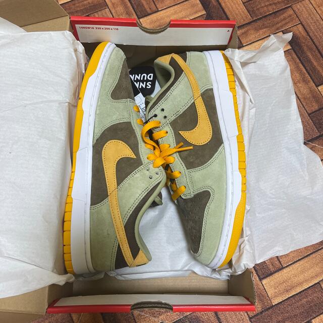 NIKE(ナイキ)のNike dunk low olive gold 27.0cm メンズの靴/シューズ(スニーカー)の商品写真