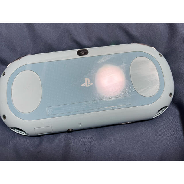 SONY(ソニー)のPlayStation®Vita（PCH-2000シリーズ） Wi-Fiモデル… エンタメ/ホビーのゲームソフト/ゲーム機本体(携帯用ゲーム機本体)の商品写真