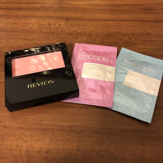 REVLON(レブロン)のREVLON マット パウダー ブラッシュ ピンクスフレ コスメ/美容のベースメイク/化粧品(チーク)の商品写真