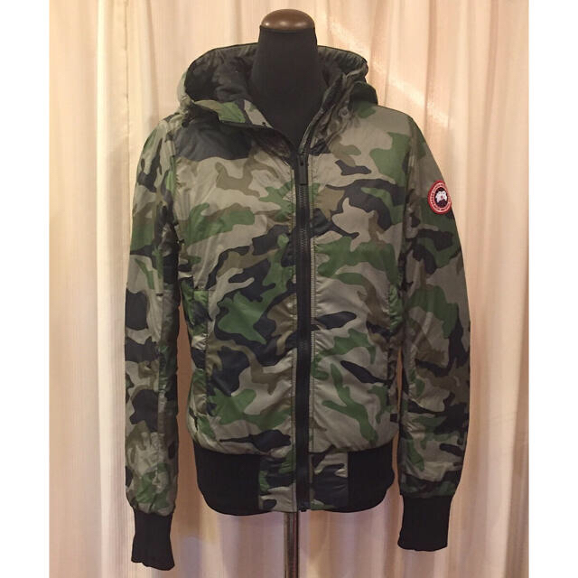 CANADA GOOSE(カナダグース)のCANADA GOOSE カナダグース レディース ダウンジャケット 迷彩 レディースのジャケット/アウター(ダウンジャケット)の商品写真