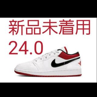 ナイキ(NIKE)の【新品】エアジョーダン 1 ロー "ホワイト/ユニバーシティレッド/ブラック(スニーカー)