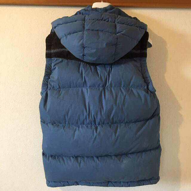 MONCLER(モンクレール)の【専用】モンクレール moncler V ダウンベスト ビズビム　ハンガー付き メンズのジャケット/アウター(ダウンベスト)の商品写真