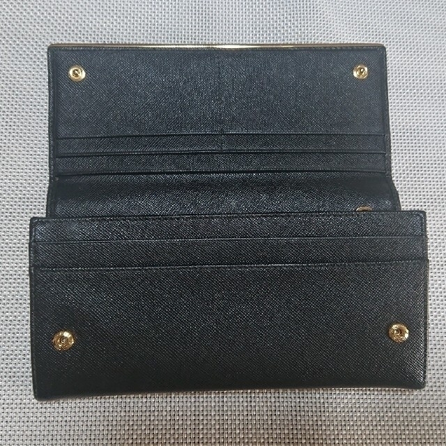 PRADA 長財布