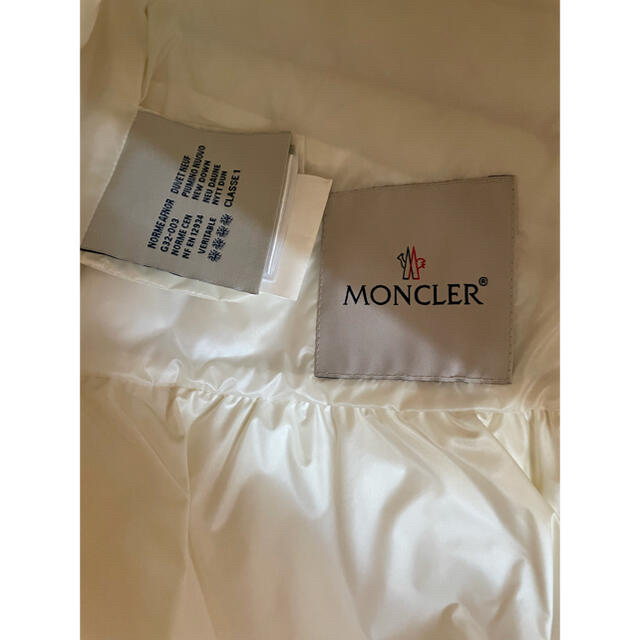 MONCLER(モンクレール)の購入者様　専用 レディースのジャケット/アウター(ダウンジャケット)の商品写真