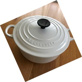 ルクルーゼ(LE CREUSET)のりんりん3116様　ル・クルーゼ　鍋　20㎝　ホワイト(鍋/フライパン)