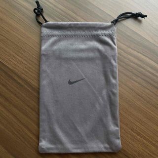 ナイキ(NIKE)のNIKE 収納袋 1枚(サングラス/メガネ)