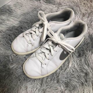 ナイキ(NIKE)のnike スニーカー　24.5(スニーカー)