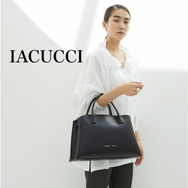 卒業式定価￥48,400 【美品】IACUCCI イアクッチ2WAYトートバッグL