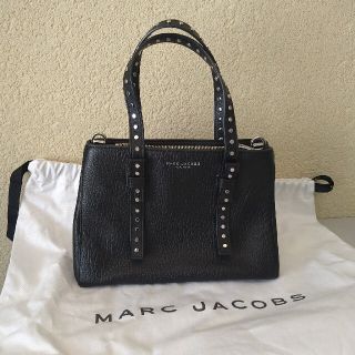 マークジェイコブス(MARC JACOBS)のMARC JACOBSスタッズハンドバッグ(ハンドバッグ)