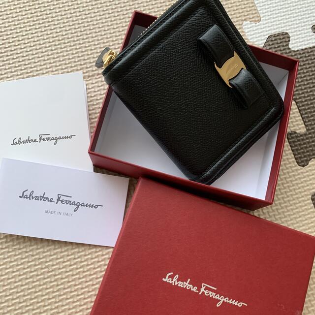 【正規品/極美品】Ferragamo フェラガモ 2つ折り財布 コンパクト