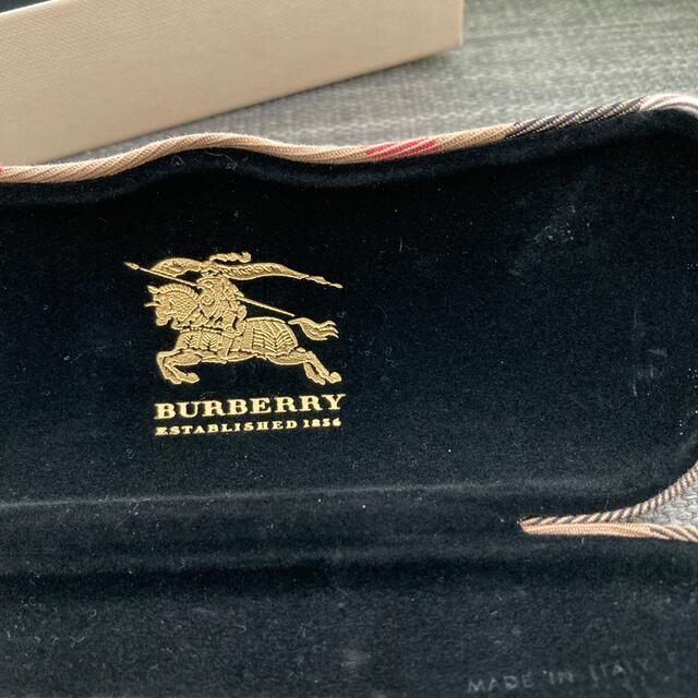 BURBERRY(バーバリー)のバーバリー　メガネケース　メガネクロス、箱付き レディースのファッション小物(その他)の商品写真