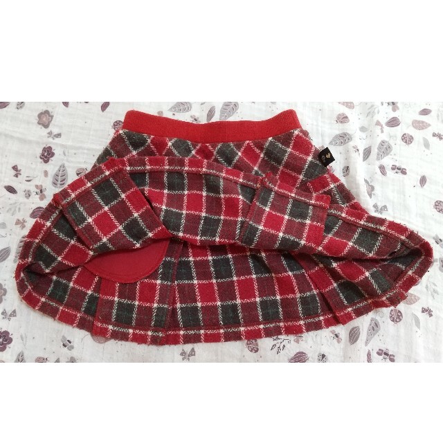 KP(ニットプランナー)のKP赤チェックスカート 110used キッズ/ベビー/マタニティのキッズ服女の子用(90cm~)(スカート)の商品写真
