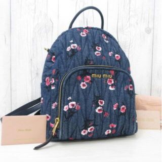 MIU MIU(リュック/バックパック)のフリマアイテム一覧 MIU MIU(リュック/バックパック)のフリマアイテム一覧