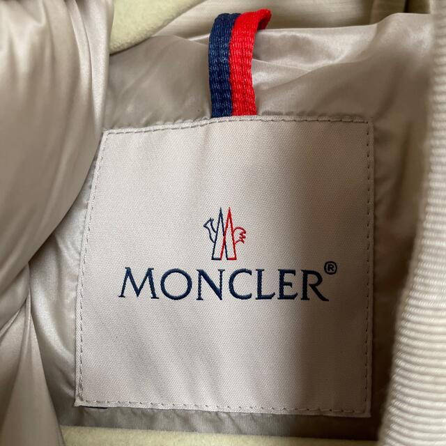 MONCLER(モンクレール)のモンクレール レディースのジャケット/アウター(ダウンジャケット)の商品写真