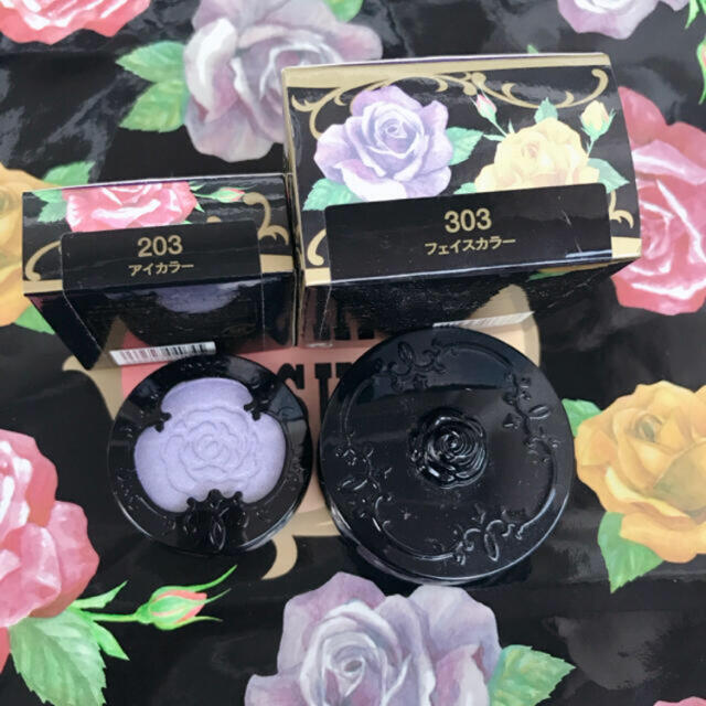 ANNA SUI(アナスイ)の【2点セット】新品未使用 ANNA SUI アナスイ アイカラー チーク コスメ コスメ/美容のベースメイク/化粧品(チーク)の商品写真