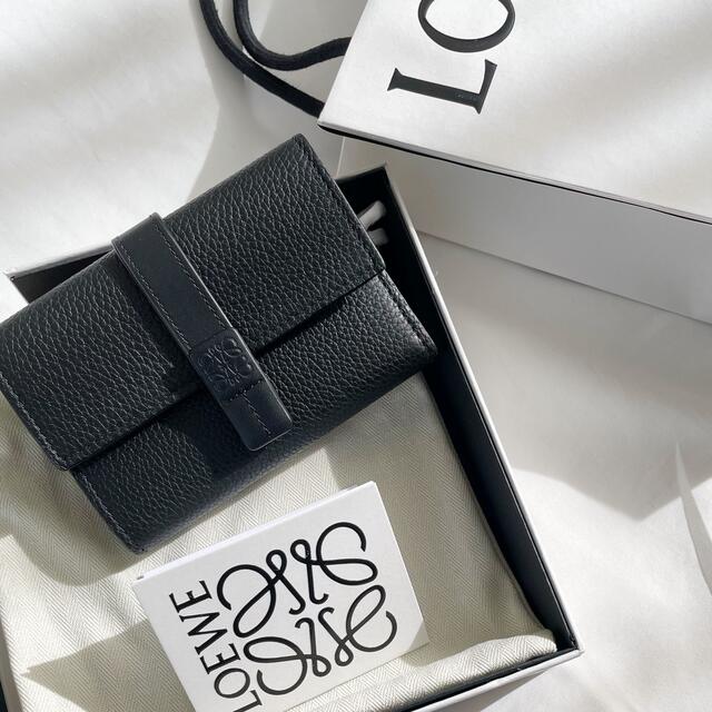 新作からSALEアイテム等お得な商品満載 LOEWE - ロエベ バーティカル