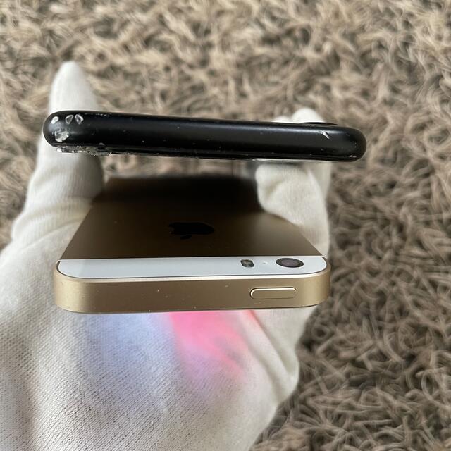 Apple(アップル)のジャンク　iPhone SE2 SE1 2台セット スマホ/家電/カメラのスマートフォン/携帯電話(携帯電話本体)の商品写真