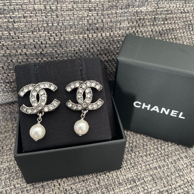 CHANEL シャネル　ピアス