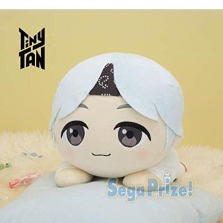 セガ(SEGA)のSUGA 寝そべりBIGぬいぐるみ　プライズ　BTS TinyTAN(K-POP/アジア)